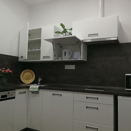 Class Apartment Сегед Экстерьер фото