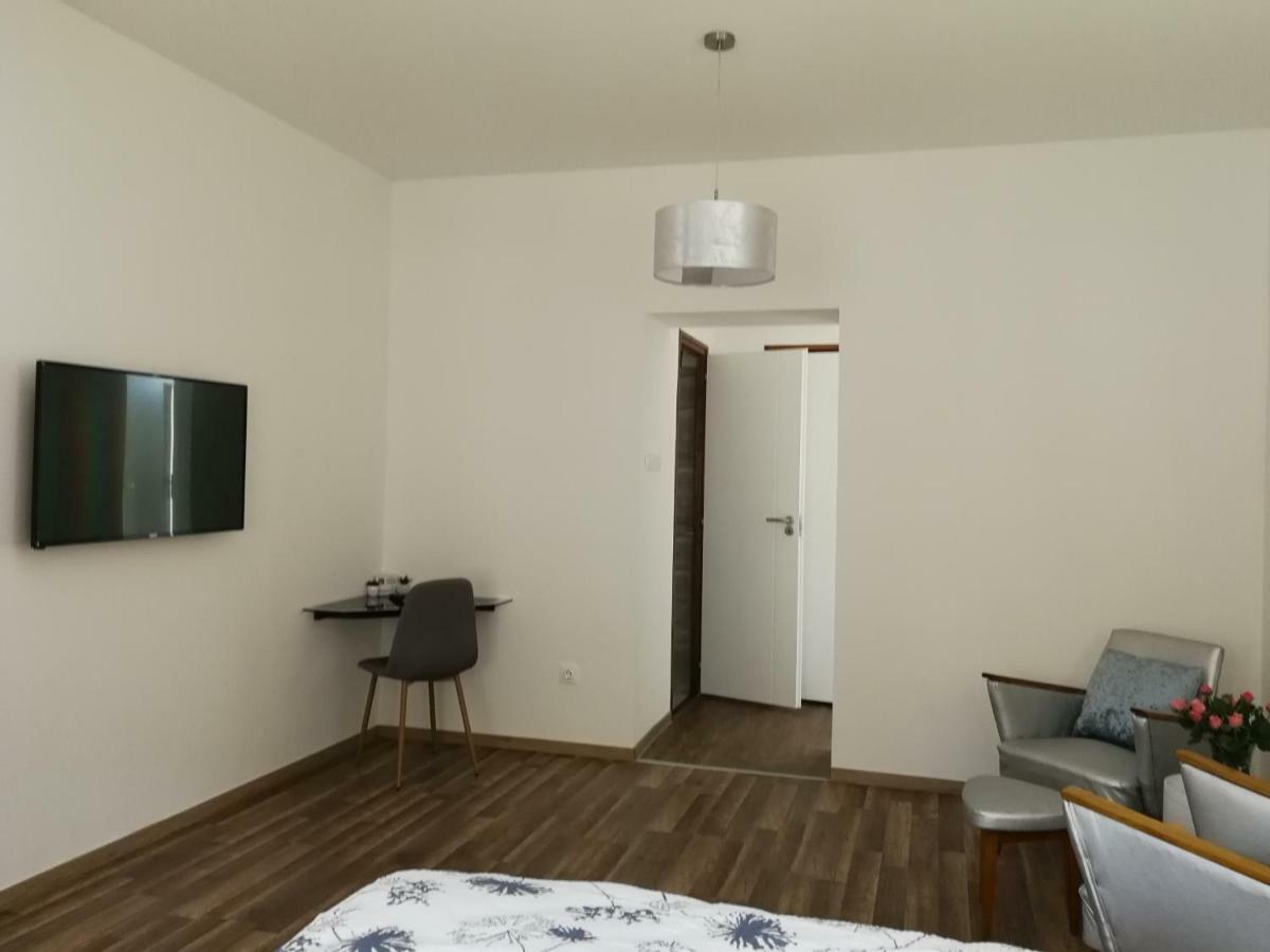 Class Apartment Сегед Экстерьер фото