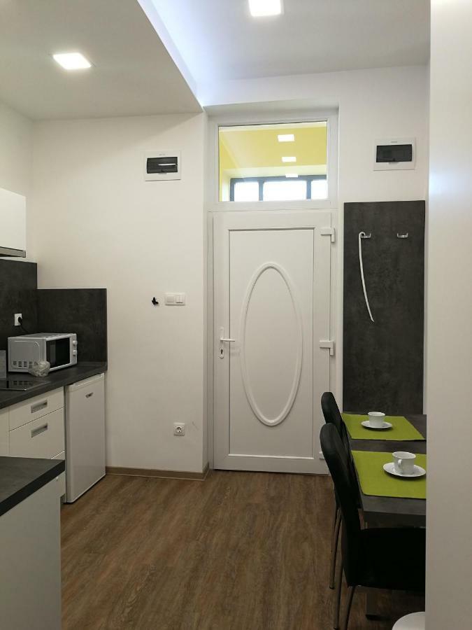 Class Apartment Сегед Экстерьер фото